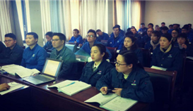 立异培训模式 作育复合型人才