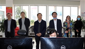 市政协副主席易志隆一行到亚洲必赢钒钛旅行考察