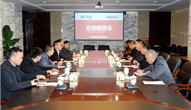 满矿集团董事长杨祖卫一行到亚洲必赢钒钛旅行交流