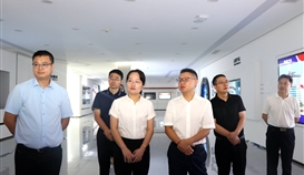 攀枝花市西戋戋委副书记、、、署理区长尚滟佳一行到亚洲必赢钒钛调研交流